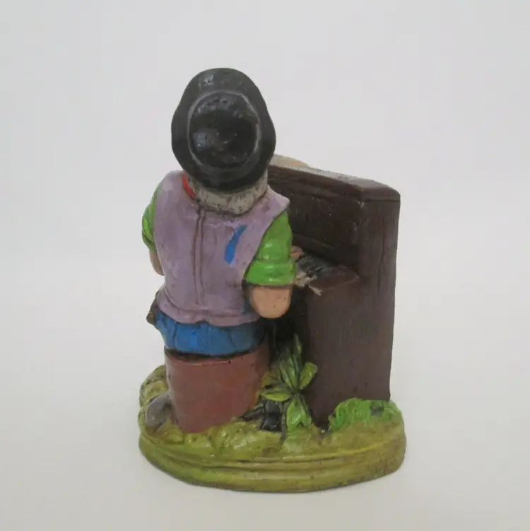 Naturecraft Grand Finale Figure Hobo Playing Piano Stoneware Figurine Made In England