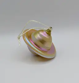 LUNDBERG STUDIOS Art Glass Iridescent Gold Saturn Ornament Signed L.S. 87
