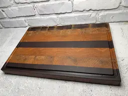 End grain cutting board
