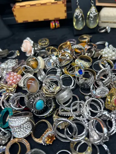 Let’s Hangout And Play With Some Jewelry