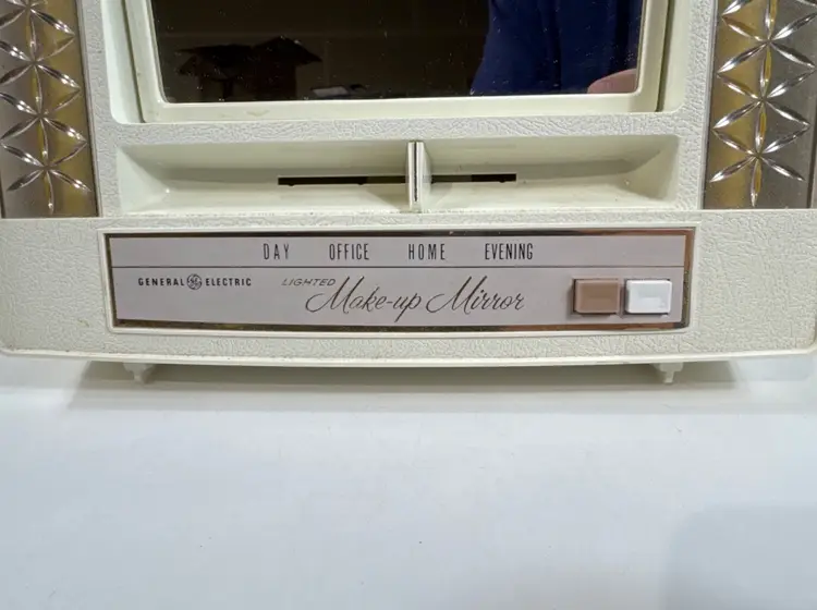 Vintage GE Makeup Mirror
