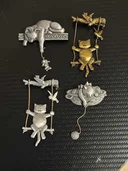 JJ Brooches - Set Of 4 Cats