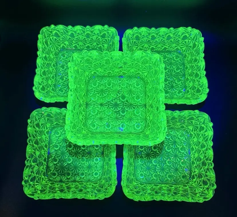 Daisy and Button Vaseline Glass Vintage Dishes 4.25" X 4.25 Inches  Set Of 5 Dishes Glows Under a UV light