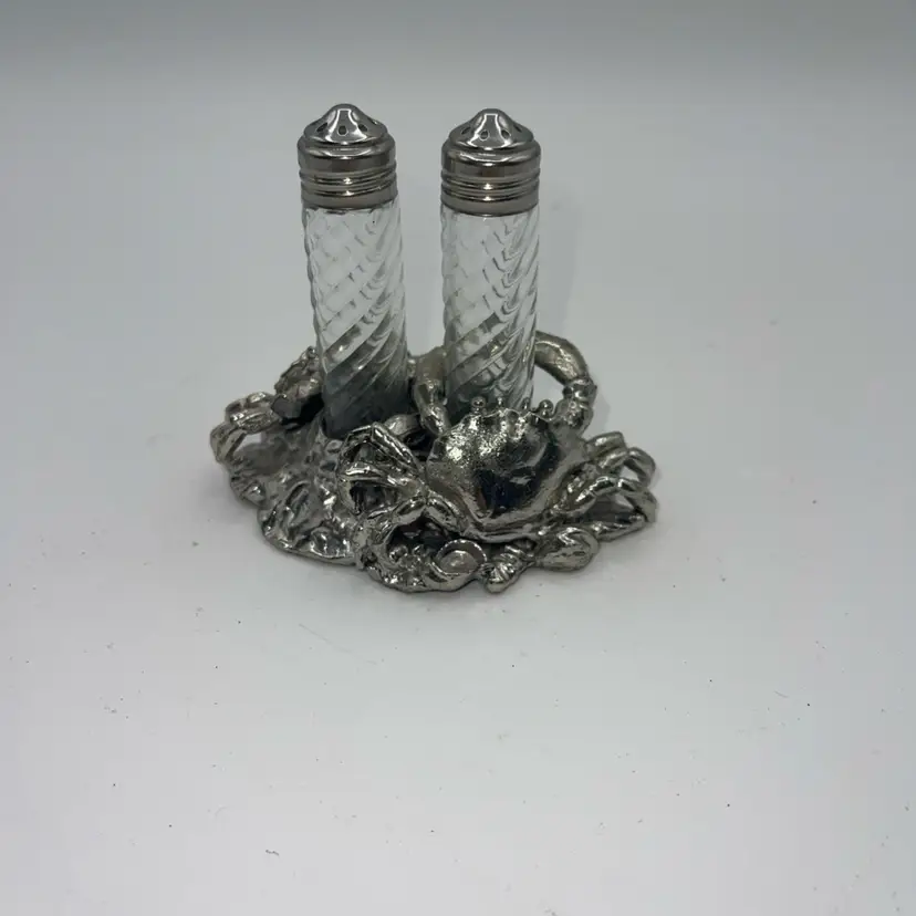 ARTHUR COURT CRAB Salt & Pepper SHAKERS Silver Tone W/Spiral Glass