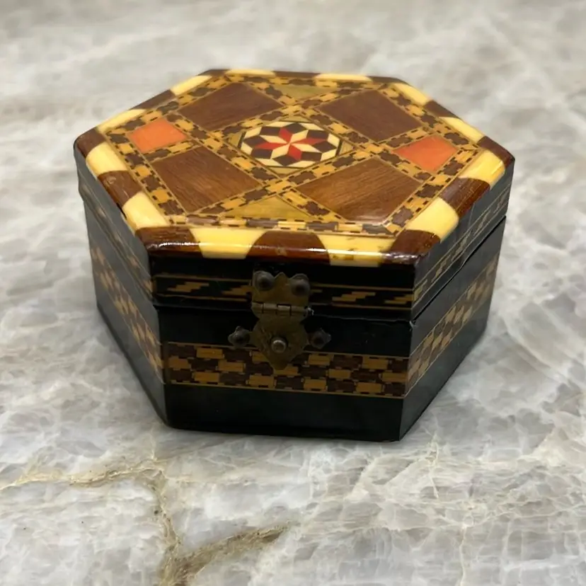 Vintage Lacquer Wooden Inlay Six Sided Trinket Jewelry Box