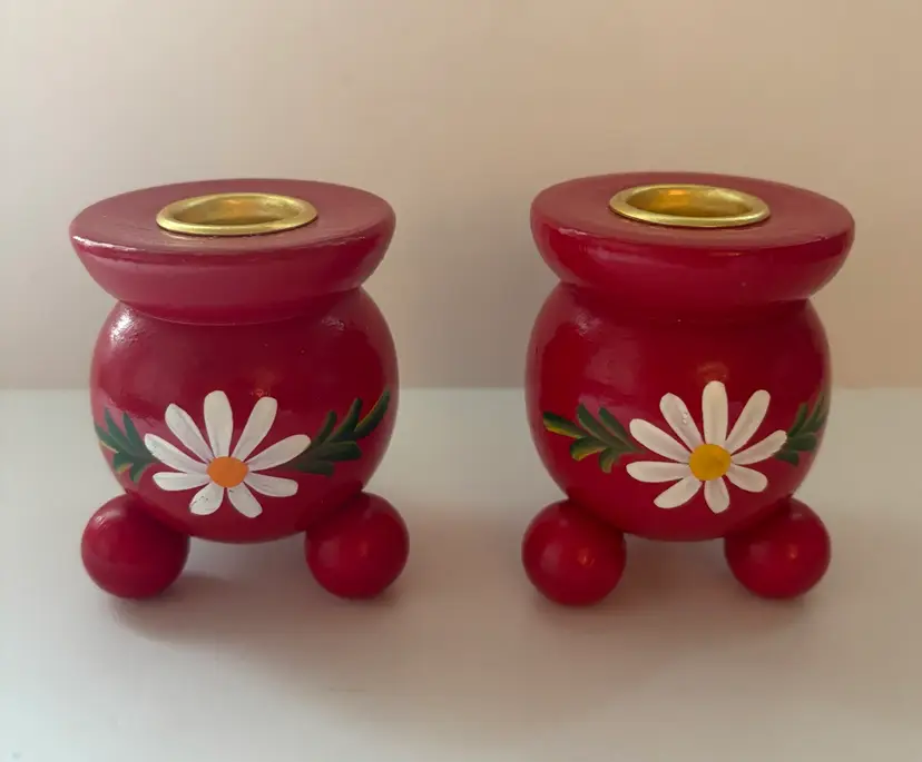 Set Of Two Red Painted Wooden Candle Holders With Daisy Each 3”x 2”