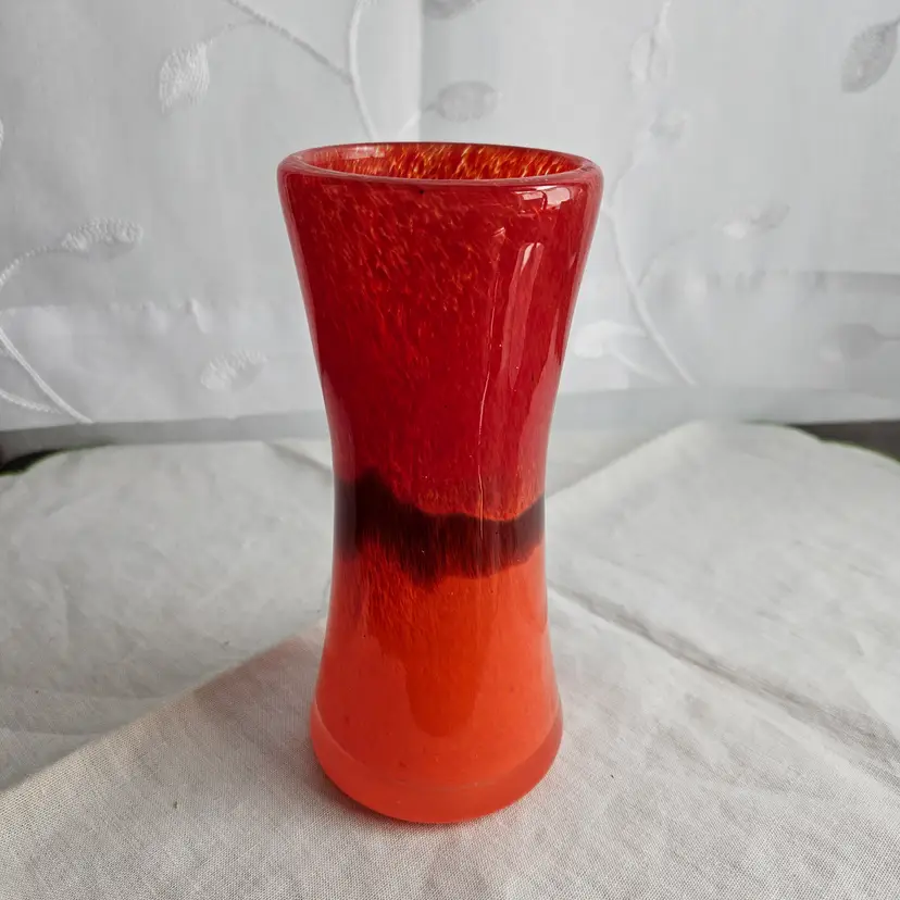 Vintage Hand Blown Orange Red Speckled Art Glass Vase 6.25" tall