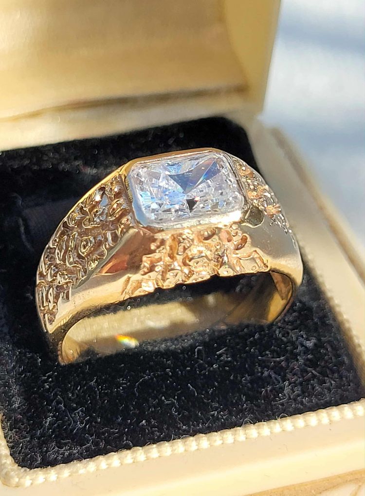 Vintage 10k Gold Nugget Sparkling Stone Men's Retro Ring Size 10 - 5.4g