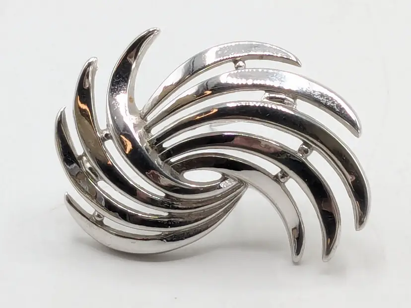 Vintage Crown Trifari Silver Tone Swirl Brooch