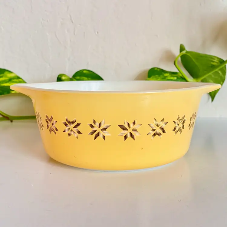 Vintage Pyrex Town and Country 472 Cinderella Casserole No Lid