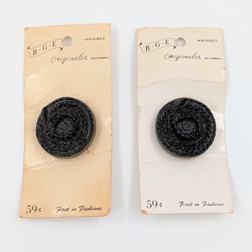 Black Coiled "Rope" Vintage Shank Buttons on Card