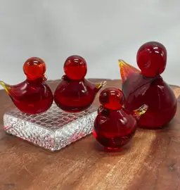 SALE Vintage Swedish Lovebirds On Stand Amberina UV Glow Cardinal Birds