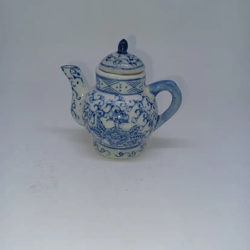 VTG Miniature Chinese Canton Blue White Floral Soy Sauce Tea Pot Porcelain Round