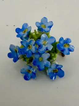Porcelain Forget Me Not Pin Brooch Blue*