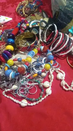 $12 Jewelry lots !! 😉😁