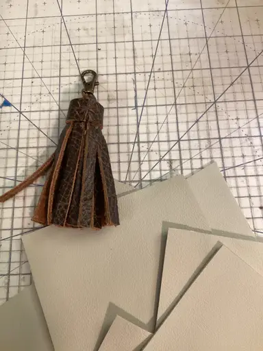 Hi!  Want To Make A Tassel?  Come On In!