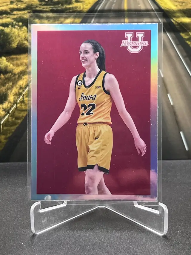 Caitlin Clark 2023 Topps Holo Refractor 09B-30