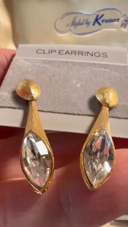 E-012 Vintage KRAMER Gold-Tone and Glass Rhinestone Dangle Clip-On Earrings