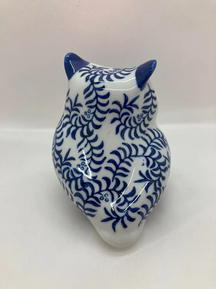 Chinoiserie blue and white Fern Leaf Style, Porcelain Owl Figurine