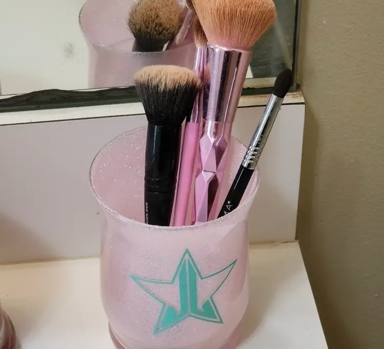 Makeup brush holder