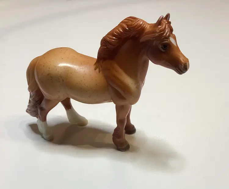 Retired Breyer Horse Stablemate #5411 From Pony Care Set Red Roan Highland G3