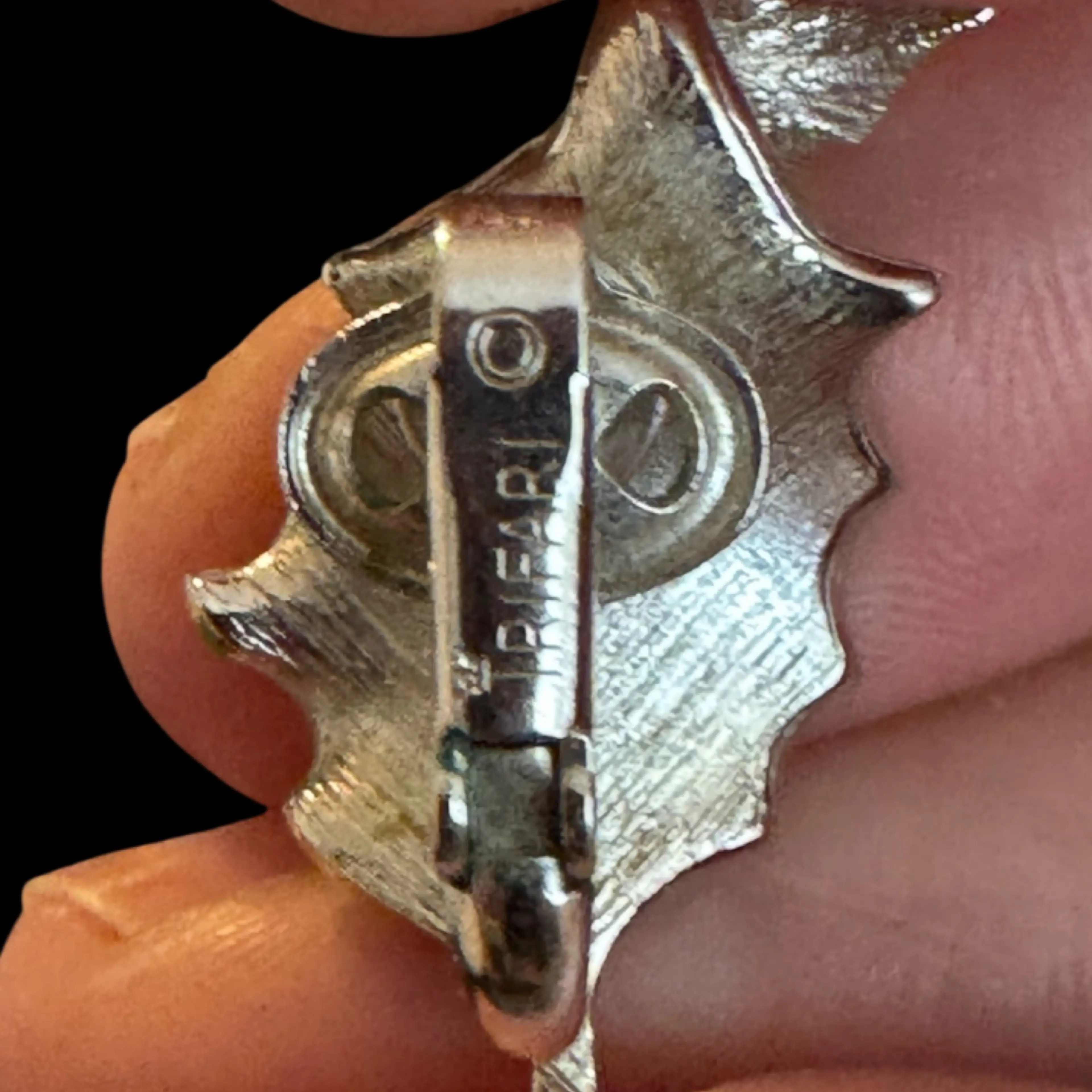 Image 3 of 4