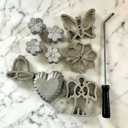 Vintage Ursula Rosette Irons Wood Handle Pastry Shell Six Molds 4 in 1 Flower