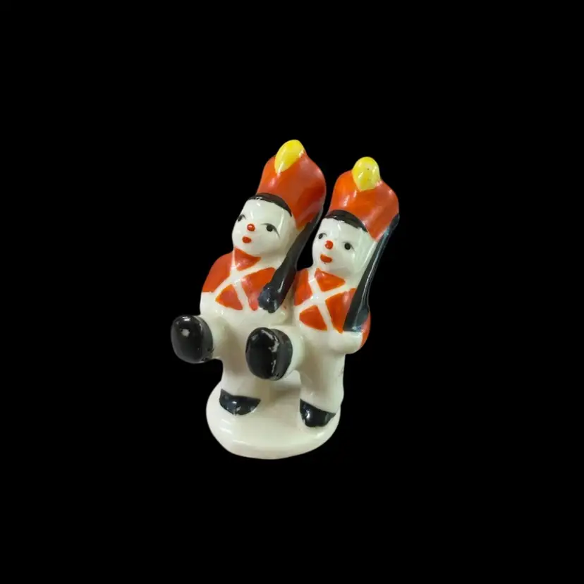 Mini Pair Of Marching Soldiers