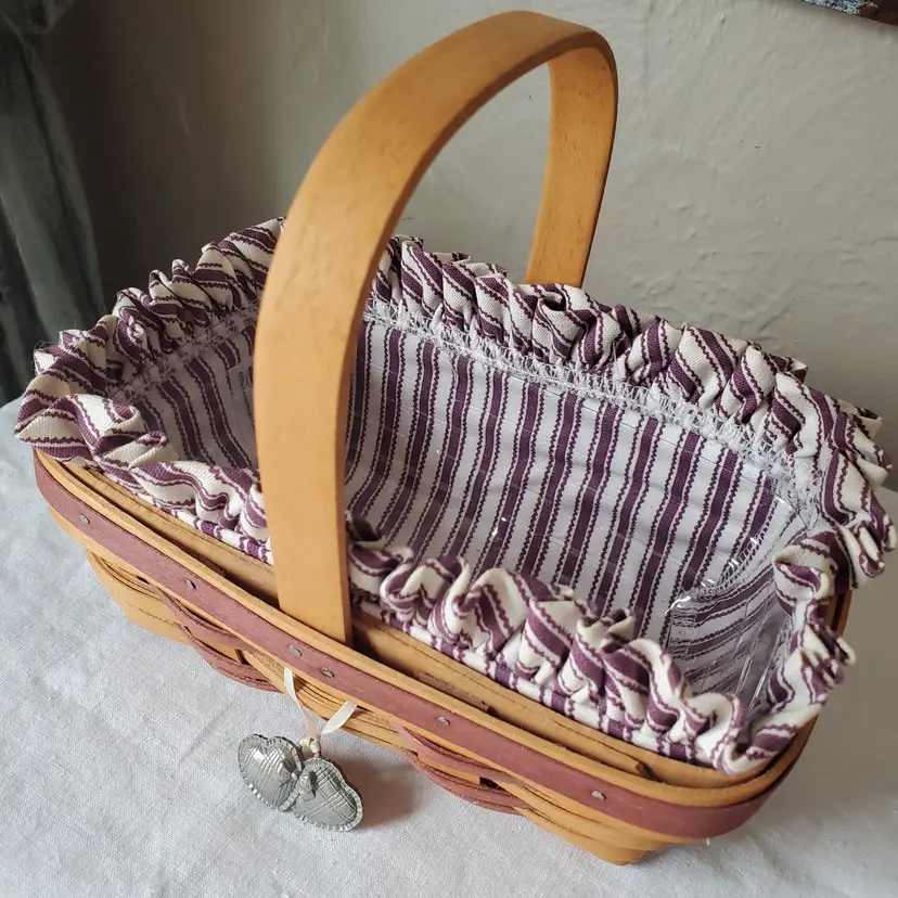 Longaberger Basket Sweetheart Sweet Treats Red 1997 with Liner