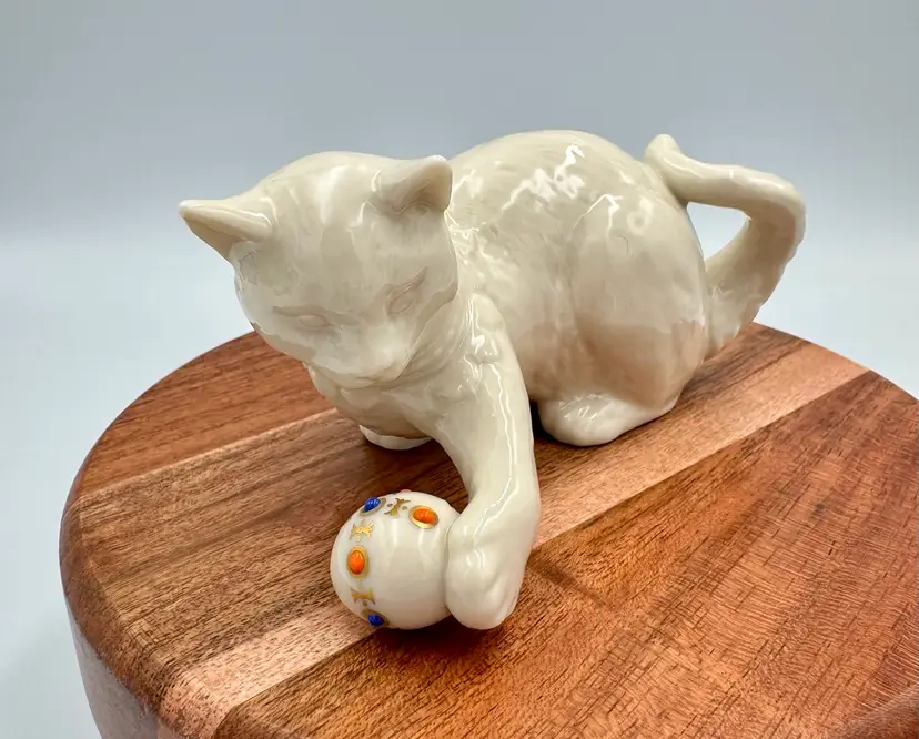 Lenox “China Jewels” Cat Figurine