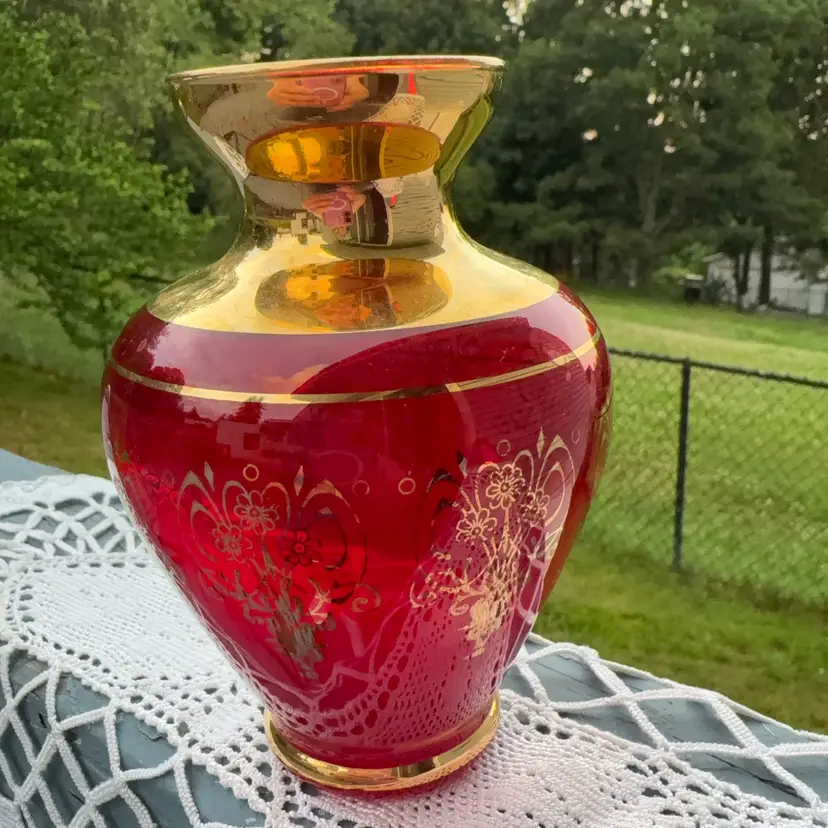 6. RUBY GOLD GILT VASE