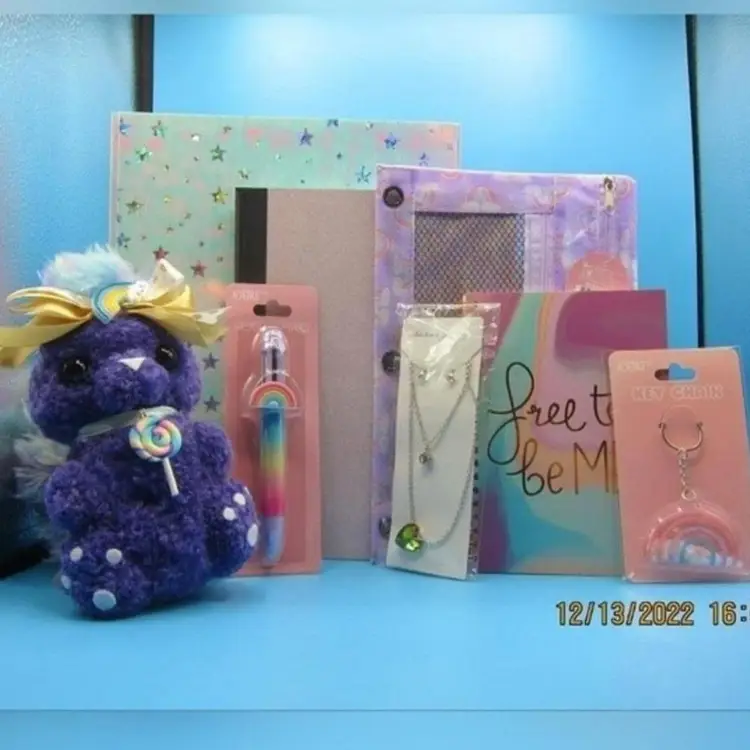 Puple Rainbow 🌈 Kitty Gift Set 🎁 💖 rainbow💎 prism necklace pen