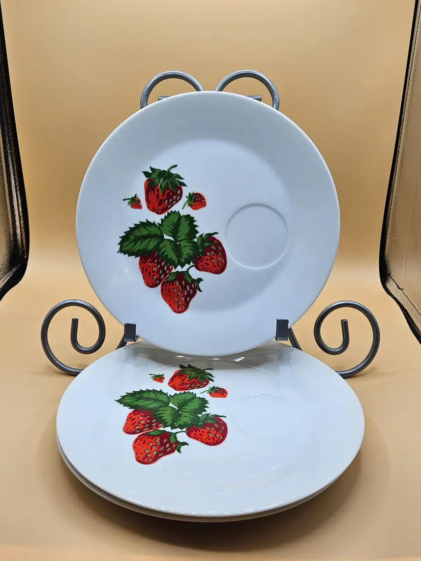 George Briard 3 Strawberry Luncheon 9.25" Plates