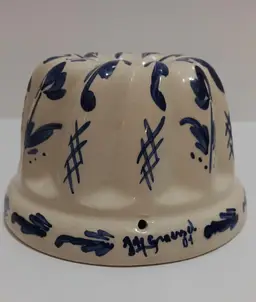 Vintage Blue & White Jelly/Pudding Mold; Signed