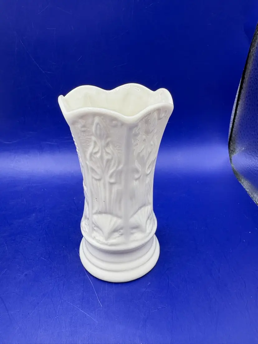 Belleek Visitor’s Centre Spill Vase