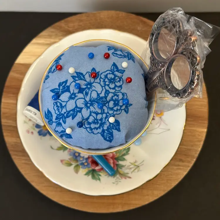 🫎 Vintage Upcycled Pincushion Teacup (Blue)