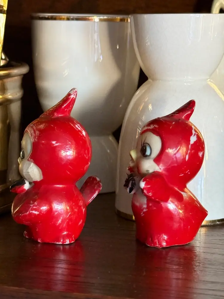 Vintage Arnart Creation? Japan Anthropomorphic Ceramic Red Bird Figurines