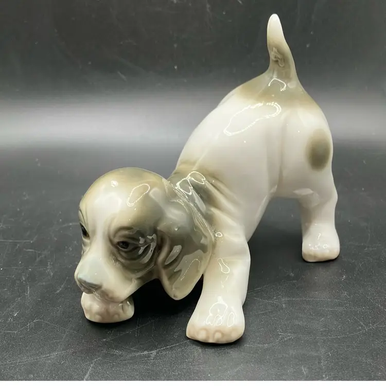 Pair of Pups - Taiwan