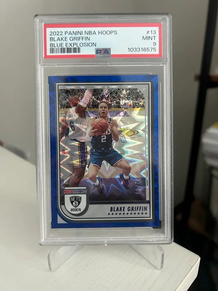 2022 Panini NBA Hoops Blake Griffin Blue Explosion /59 PSA 9 #13 Jersey #’d