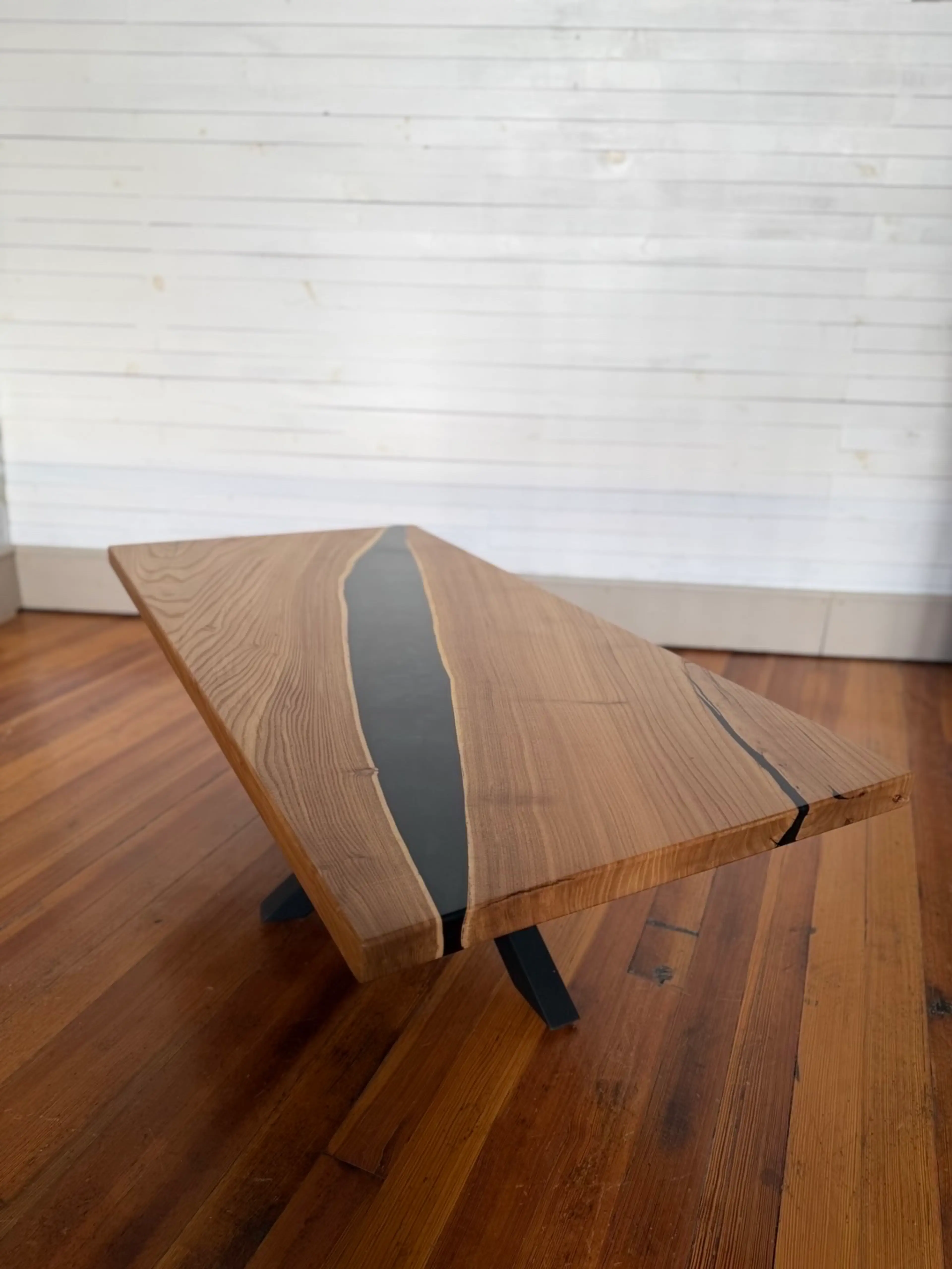 Image 2 of 20