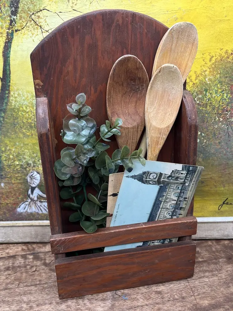 $5 And Under Starts Clearance On Small And Medium Items!