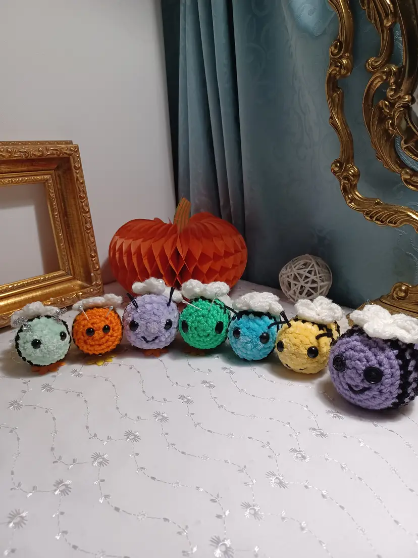 A Bundle of bees!