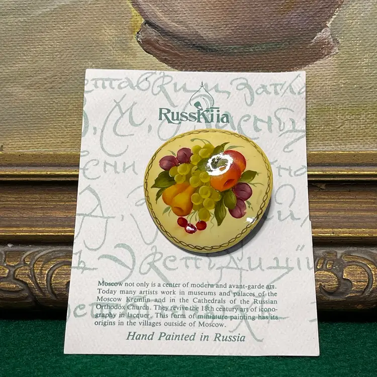 Hand Painted Russian Brooch Pin Fruit Tan Cream Grapes Pears RUSSKIIA on Card