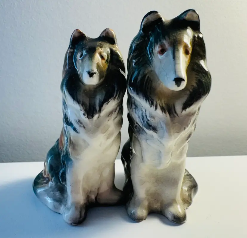 Vintage Do Salt & Pepper Shakers