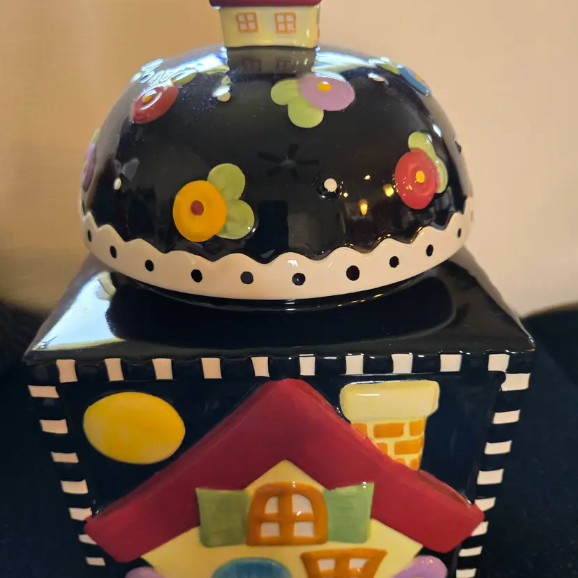 Vintage Mary Engelbreit 2001 Series House design cookie jar- Canister-