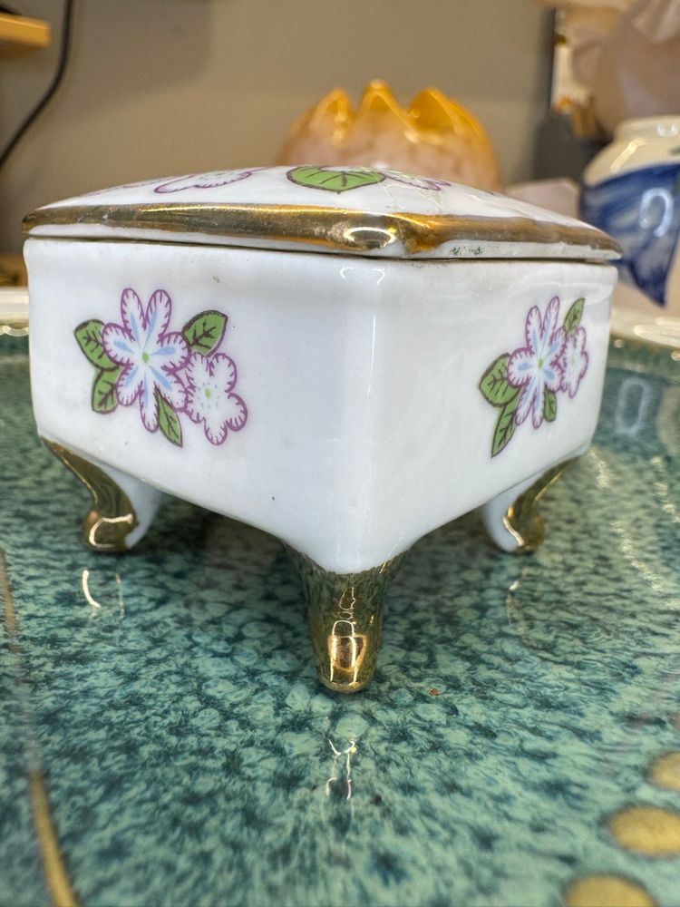 Mini Floral Trinket With Gold Trim and Four Footed Legs