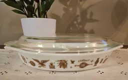 Pyrex 1 1/2 Qt. Americana Divided Casserole with Lid