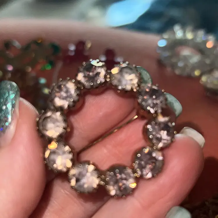 Vintage Pink Rhinestone Brooch In Gold Tone Metal 1940-50 1”