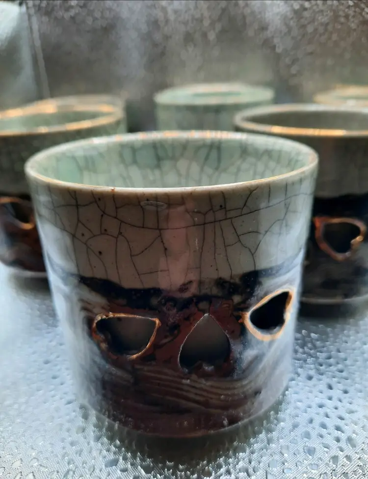 Vintage Japan Somayaki 6 Small Tea Cups Crackle Glaze Double Wall Heart Gold Soma Horse.