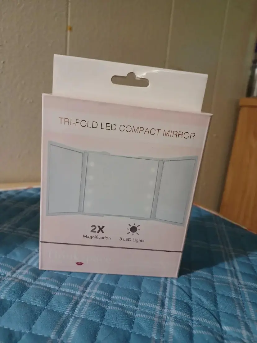 Thinkspace Beauty Tri-Fold LED Compact Mirror